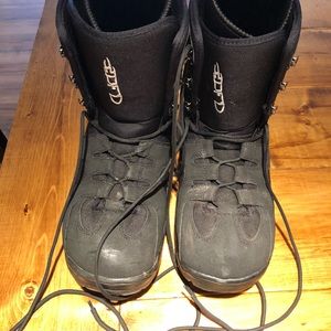 Men’s snowboard boots